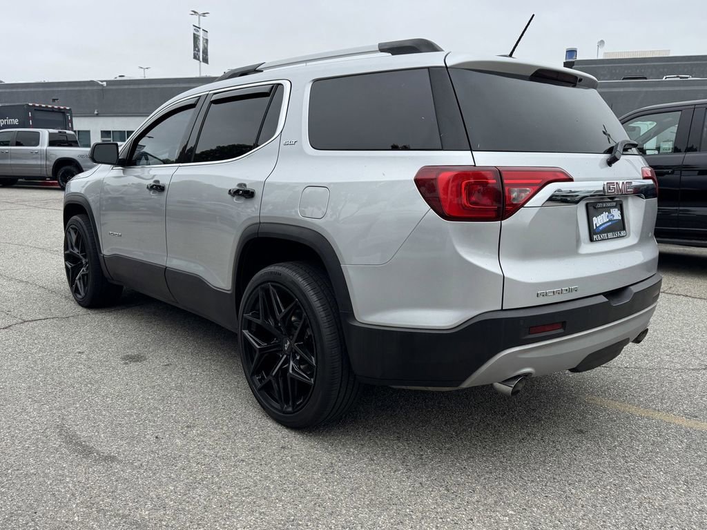Used 2017 GMC Acadia SLT FWD image 4