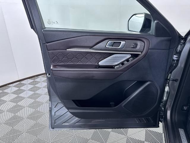Certified 2025 Ford Explorer Platinum w/ LUX Leather Package AWD/4WD image 28