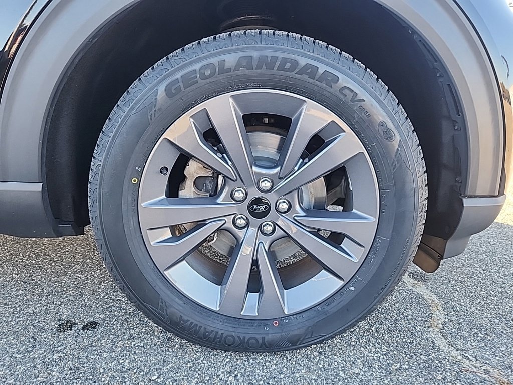 Certified 2023 Ford Explorer XLT w/ Equipment Group 202A AWD/4WD image 23