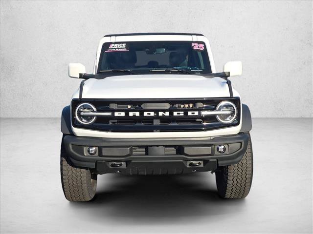 Certified 2025 Ford Bronco Outer Banks w/ Sasquatch Package AWD/4WD image 2