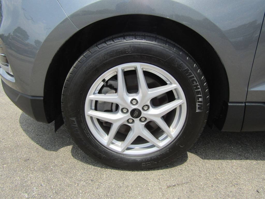 Certified 2023 Ford Edge SEL w/ Convenience Package AWD/4WD image 10