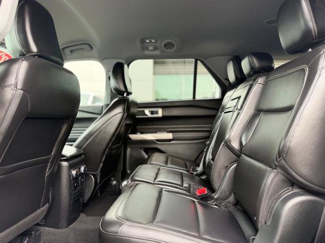 Certified 2022 Ford Explorer XLT w/ Equipment Group 202A AWD/4WD image 23