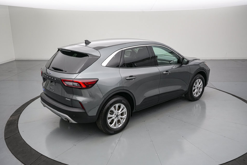 Certified 2023 Ford Escape Active w/ Tech Pack #1 AWD/4WD image 4
