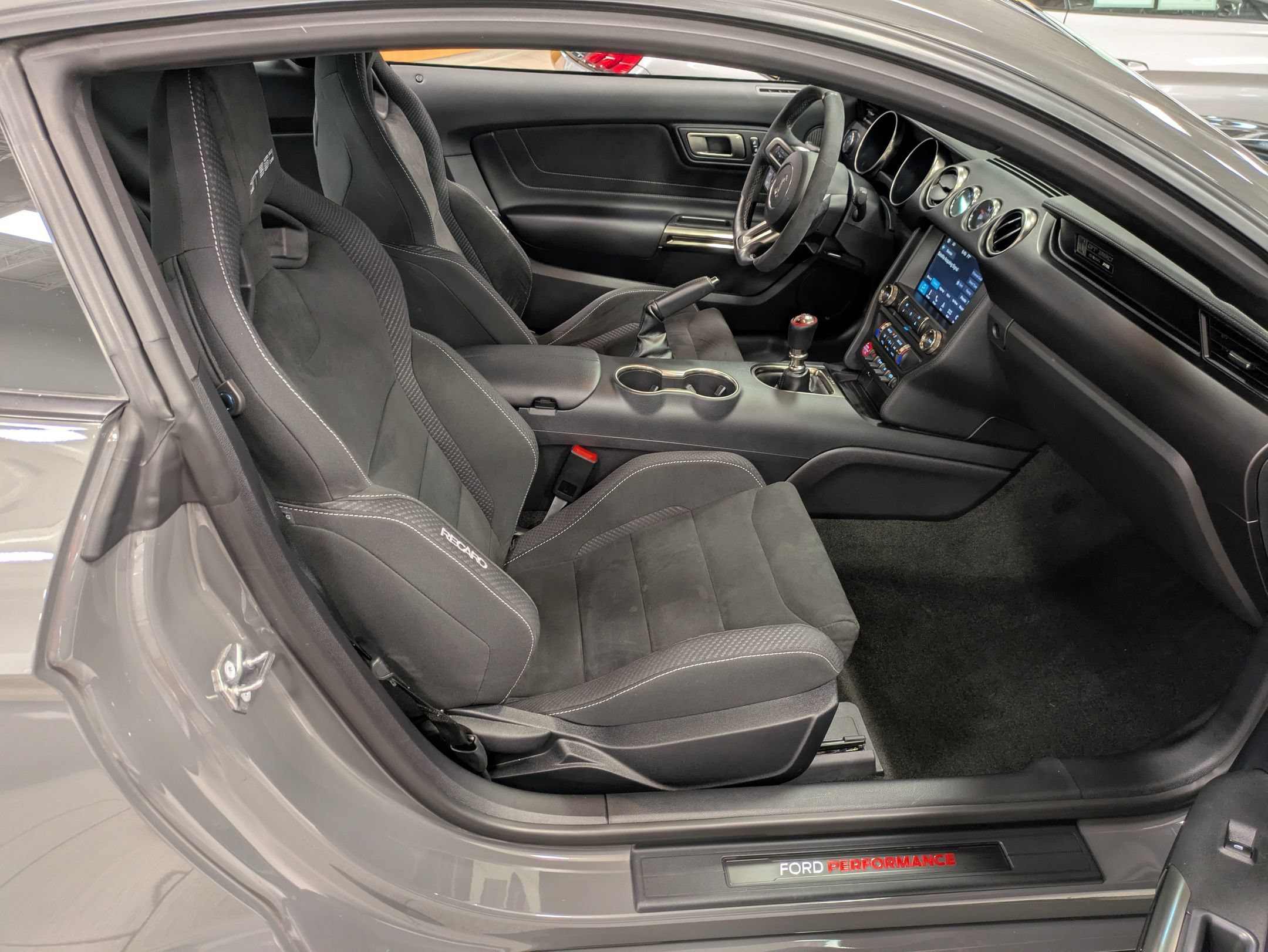 Certified 2018 Ford Mustang Shelby GT350 w/ Electronics Package RWD image 31