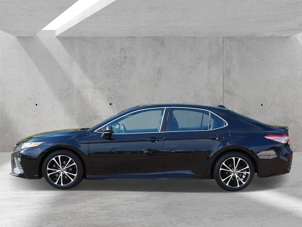 Used 2019 Toyota Camry SE FWD image 5