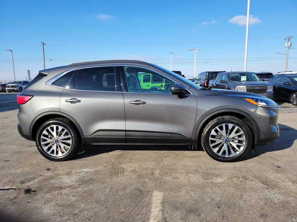 Certified 2022 Ford Escape Titanium w/ Class II Trailer Tow Package image 6