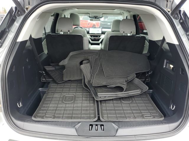 Certified 2025 Ford Explorer Active w/ Active Comfort Package AWD/4WD image 36