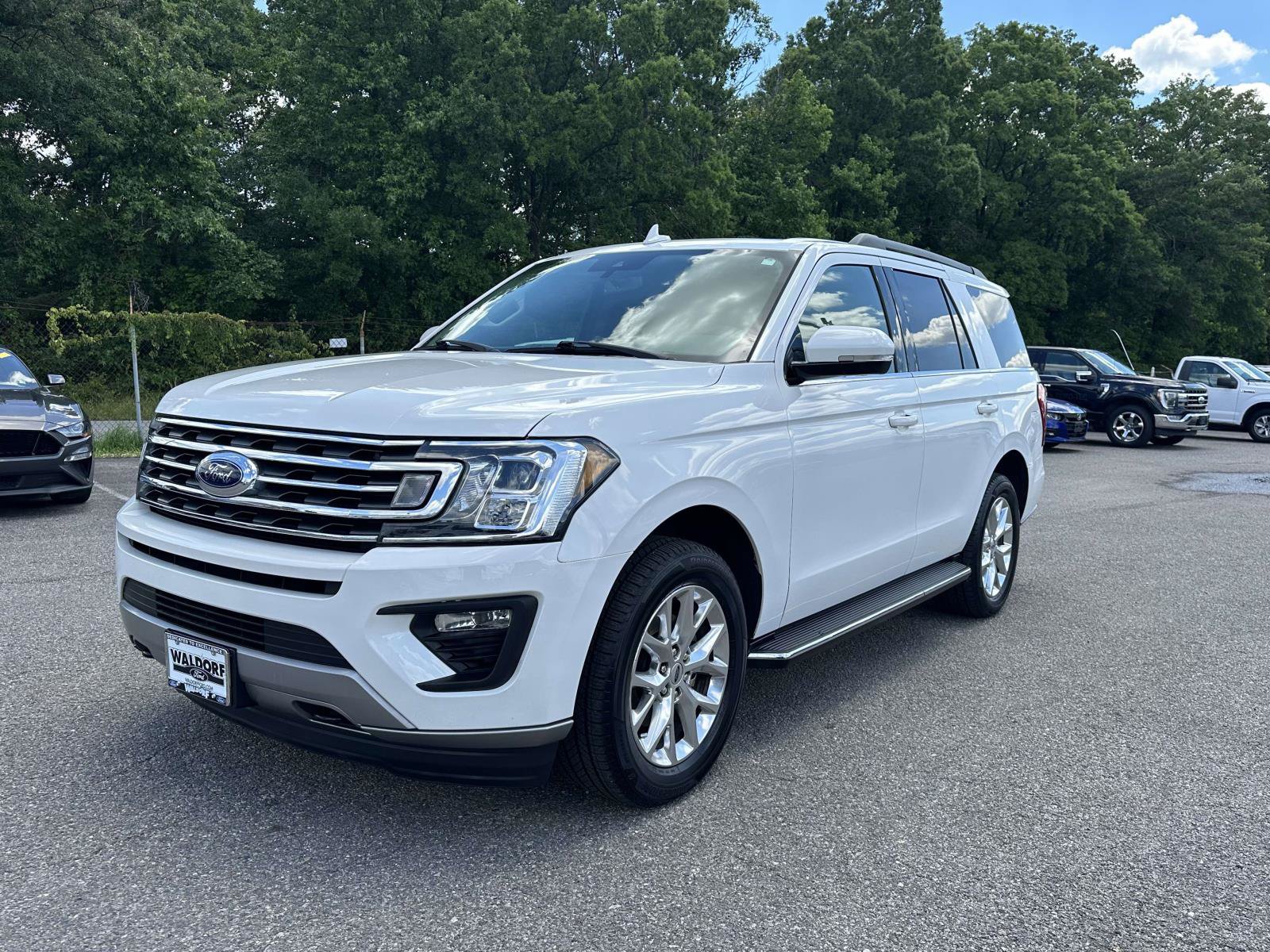 Certified 2020 Ford Expedition XLT w/ Equipment Group 202A AWD/4WD image 3
