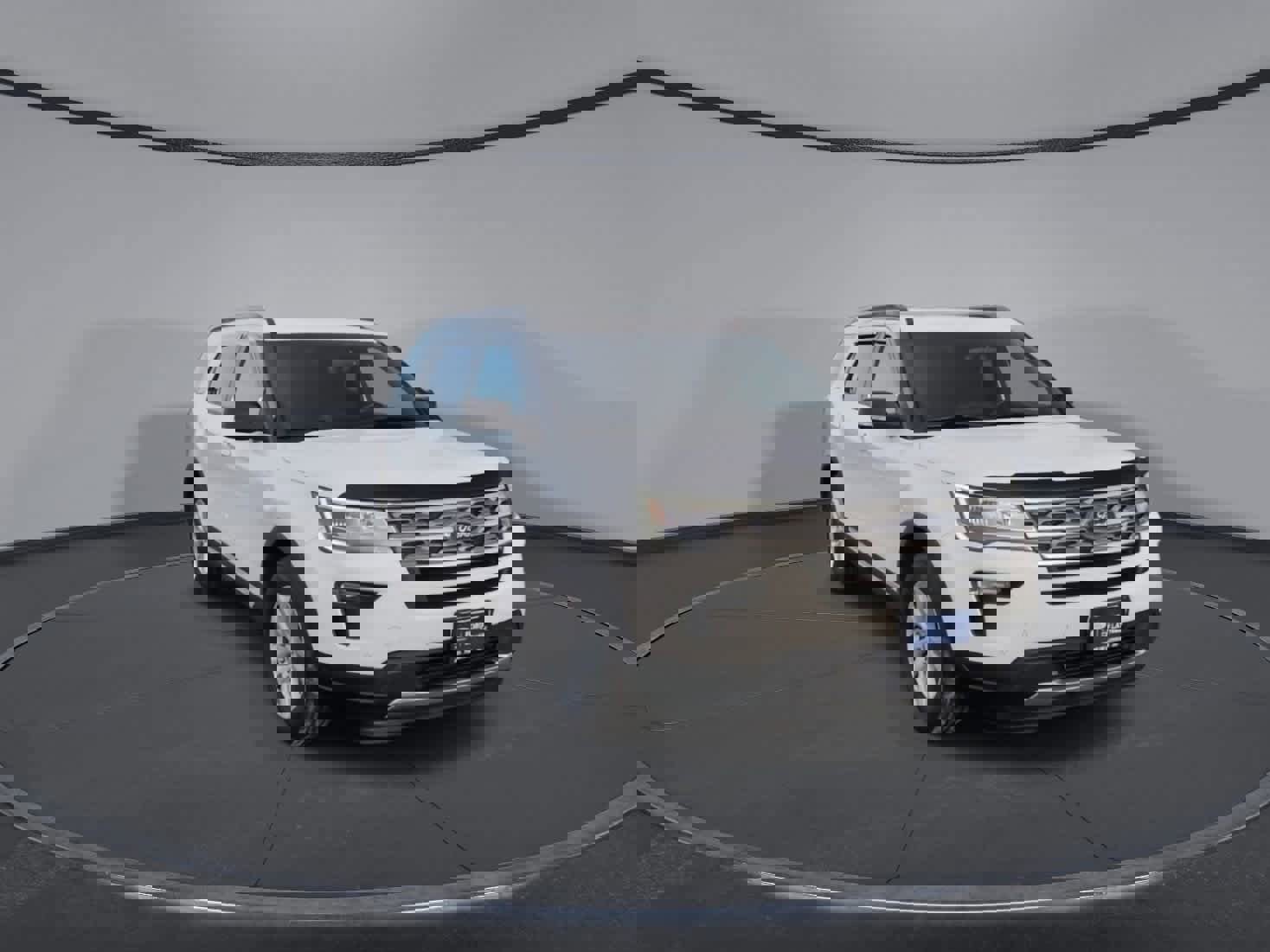 Certified 2018 Ford Explorer XLT w/ Equipment Group 202A image 2