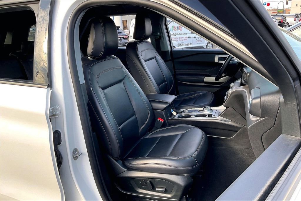 Certified 2023 Ford Explorer XLT w/ Equipment Group 202A image 6