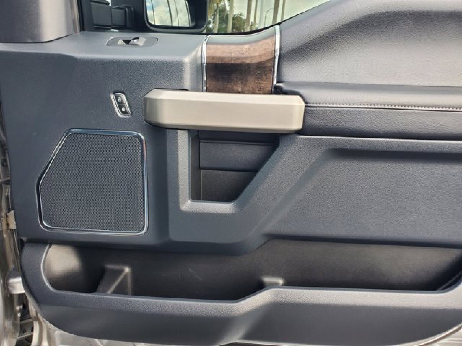 Certified 2022 Ford F250 Lariat w/ Lariat Ultimate Package image 37