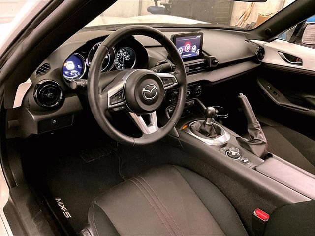 Used 2019 MAZDA MX-5 Miata RF Club RWD image 12
