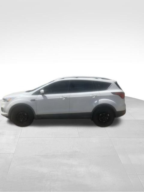 Certified 2019 Ford Escape Titanium AWD/4WD image 3