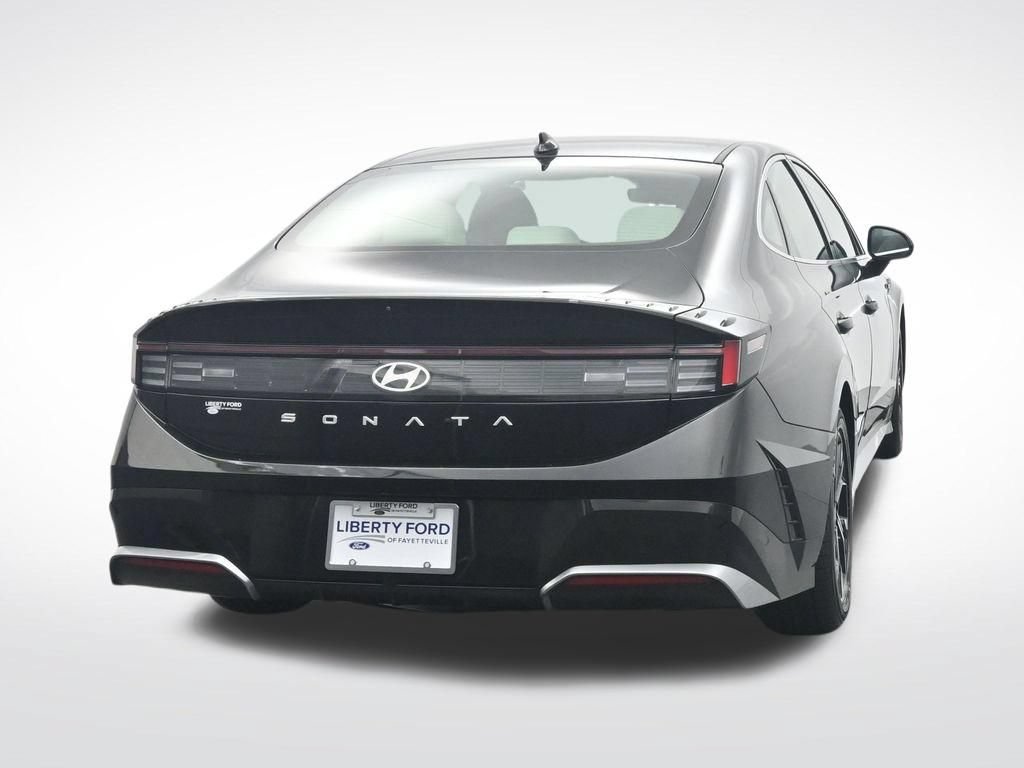 Used 2025 Hyundai Sonata SEL FWD image 7