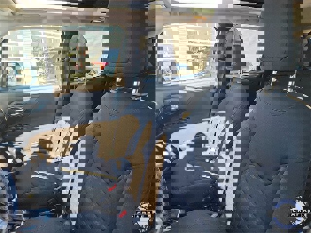 Used 2019 Jeep Renegade Latitude w/ Cold Weather Group image 21