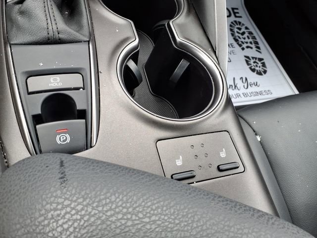 Used 2024 Toyota Camry SE image 22