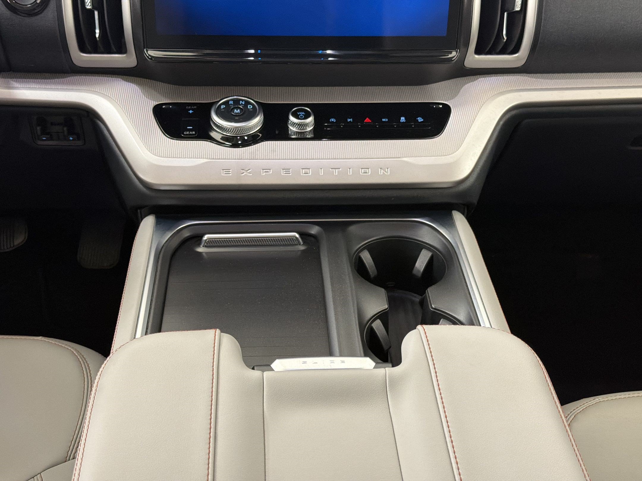 Certified 2025 Ford Expedition Max Active AWD/4WD image 18