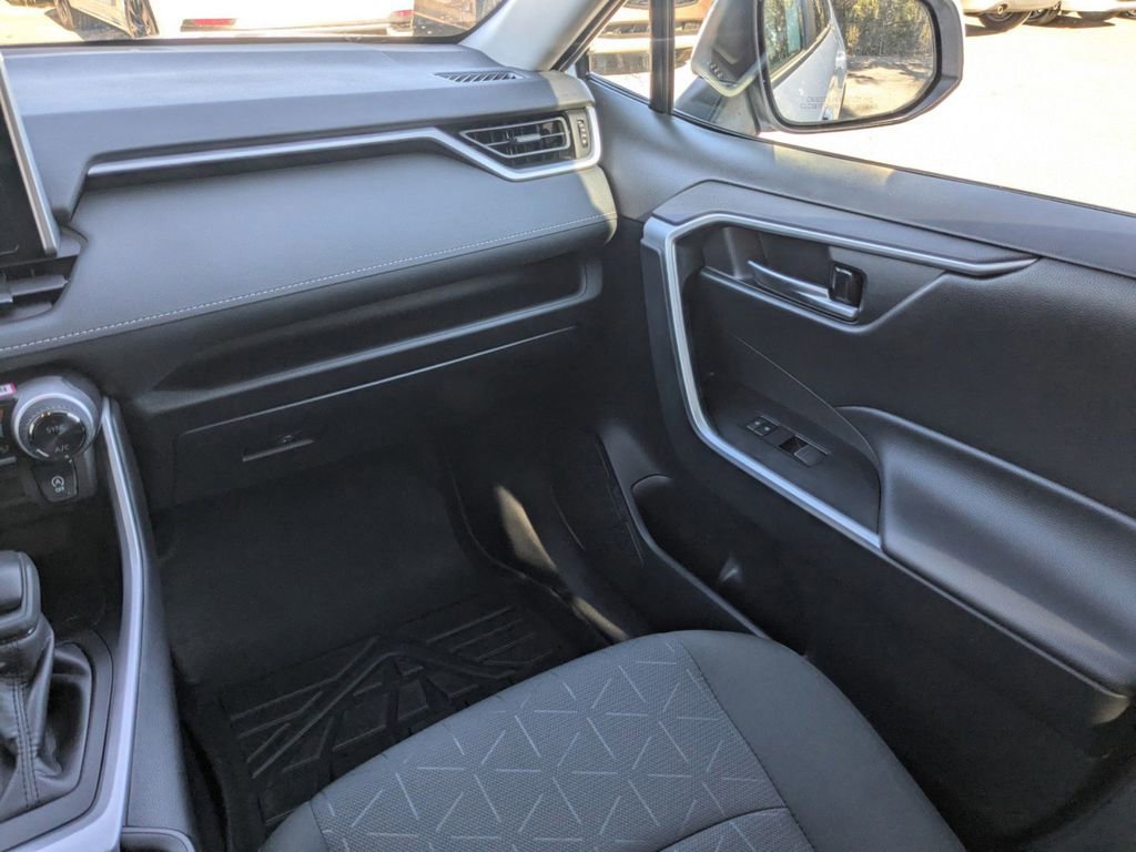 Used 2024 Toyota RAV4 XLE image 19