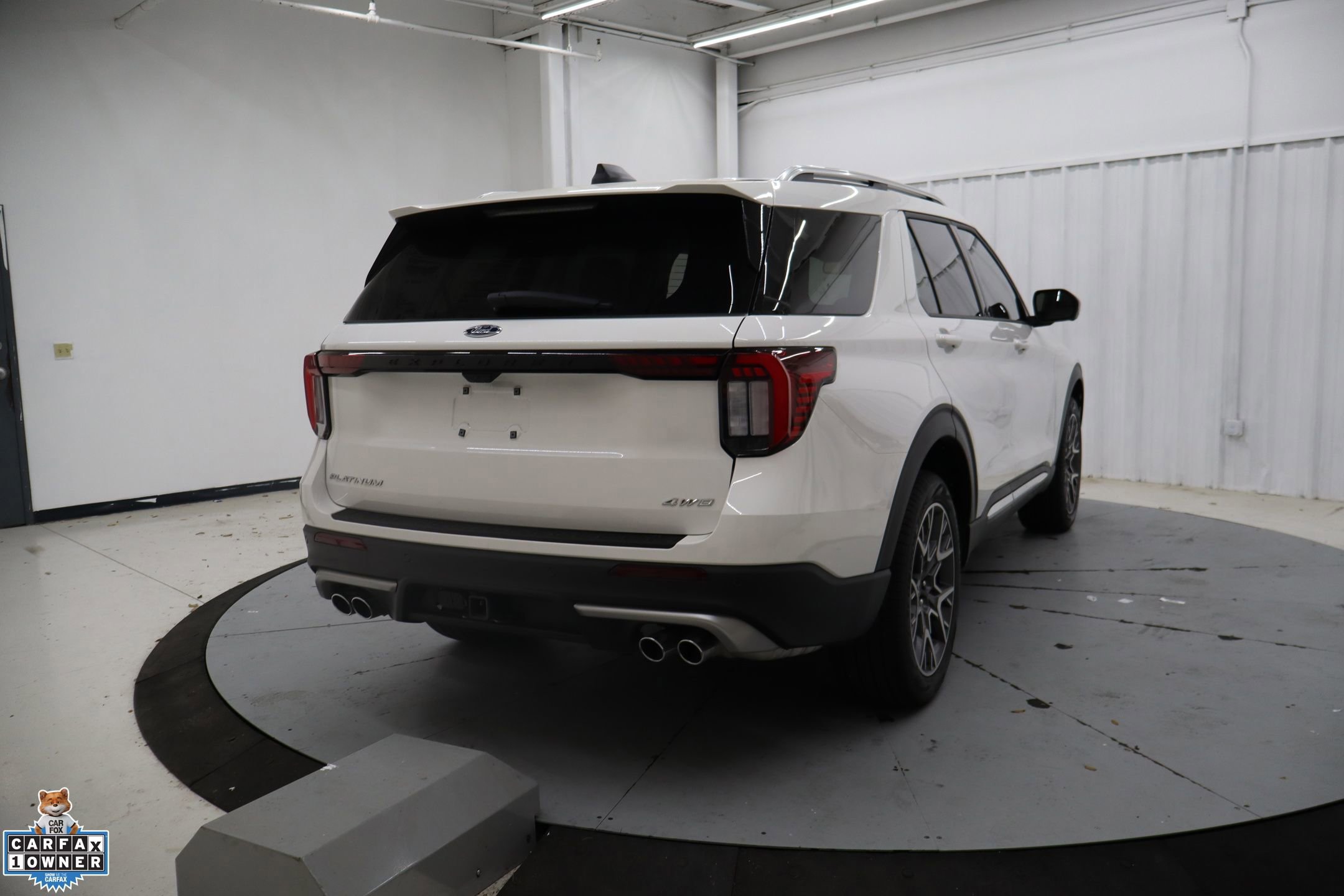 Certified 2025 Ford Explorer Platinum w/ Ultimate Package image 5