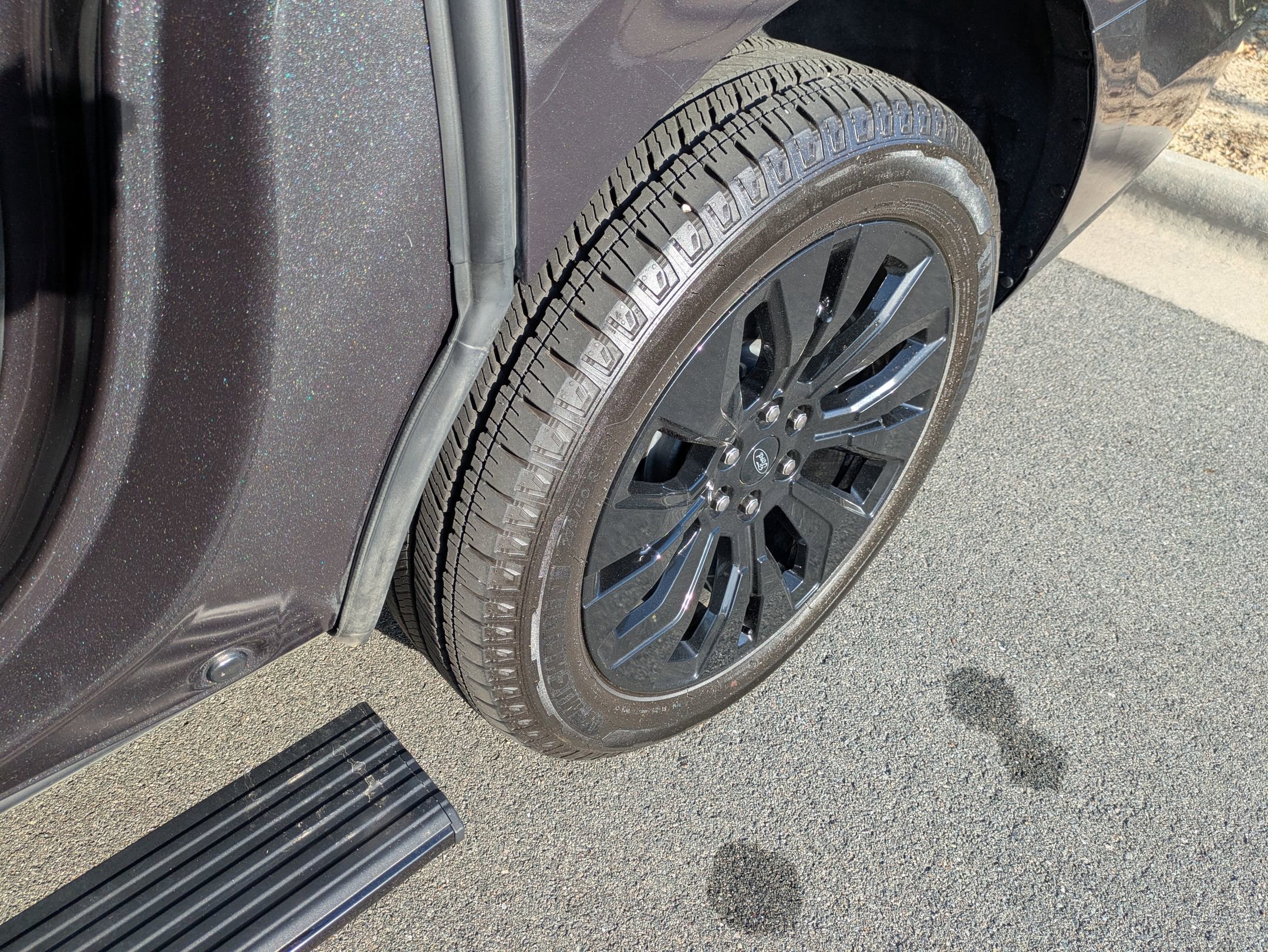 Certified 2025 Ford Expedition Max Platinum w/ Stealth Appearance Package AWD/4WD image 35
