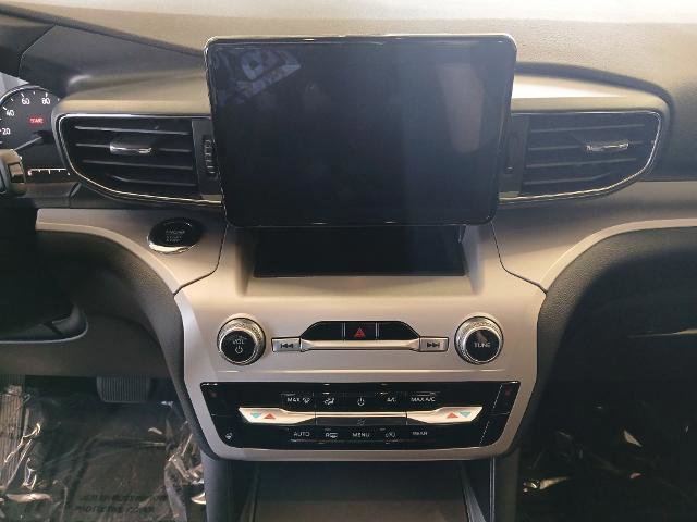 Certified 2023 Ford Explorer XLT w/ Equipment Group 202A image 15