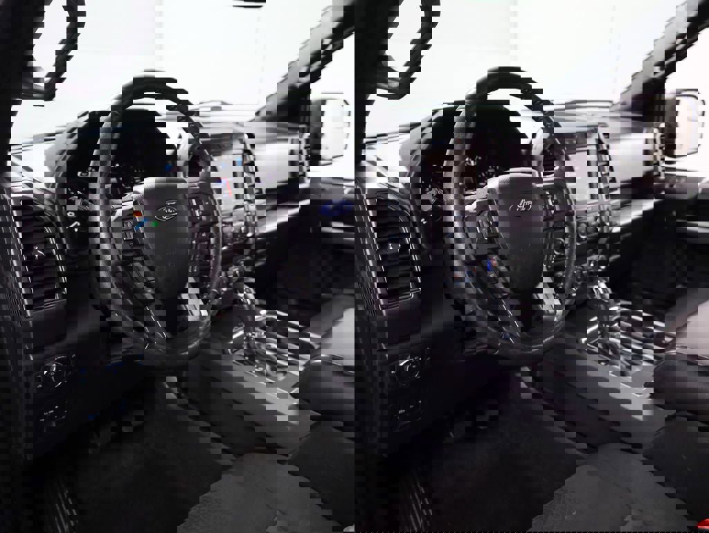 Certified 2019 Ford F150 XLT w/ Equipment Group 302A Luxury image 10