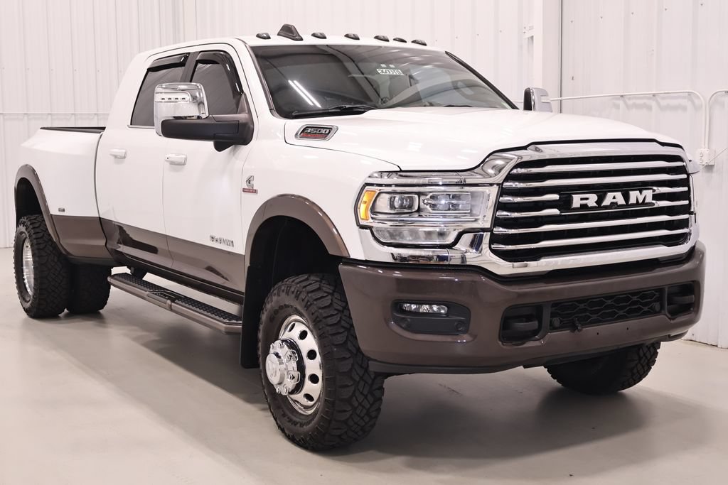 Used 2024 RAM 3500 Limited w/ Towing Technology Group AWD/4WD image 3