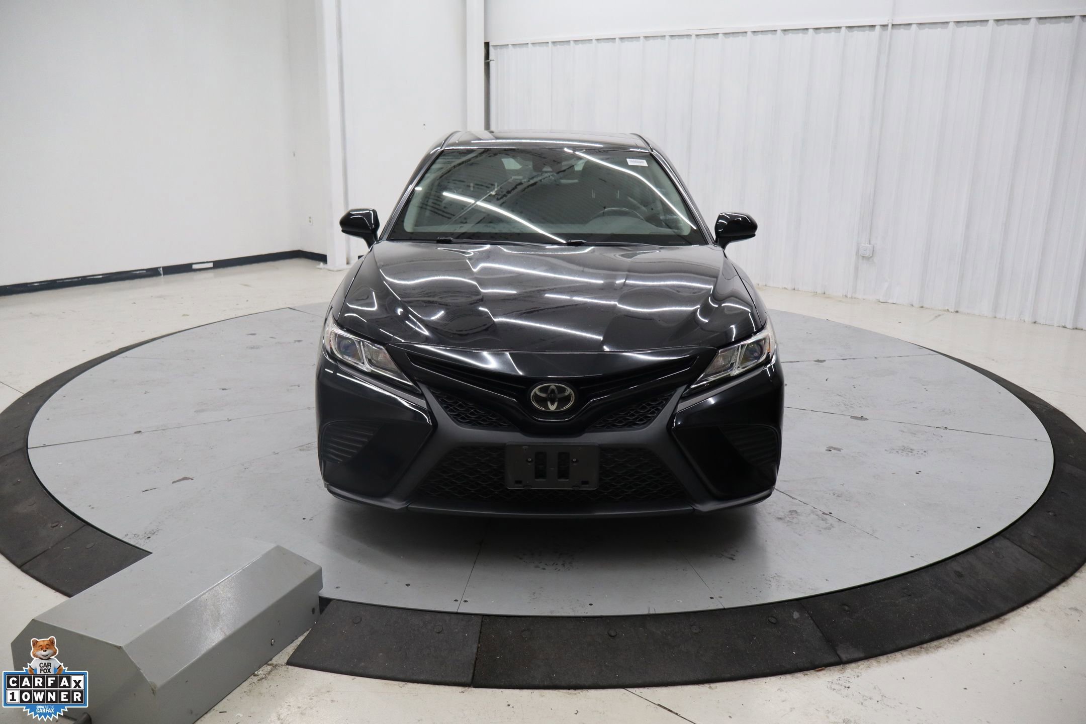 Used 2019 Toyota Camry SE image 8