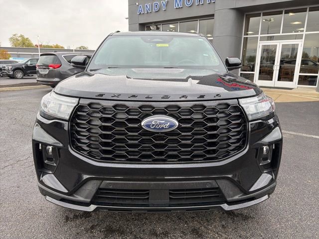 Certified 2025 Ford Explorer ST-Line image 6