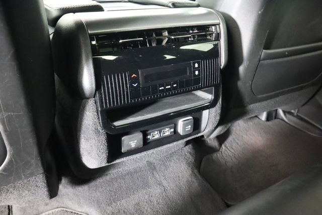 Used 2024 Jeep Wagoneer Series II AWD/4WD image 57