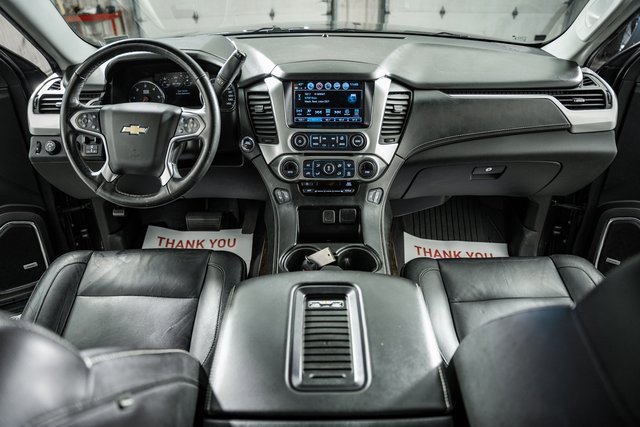 Used 2017 Chevrolet Suburban LT image 24