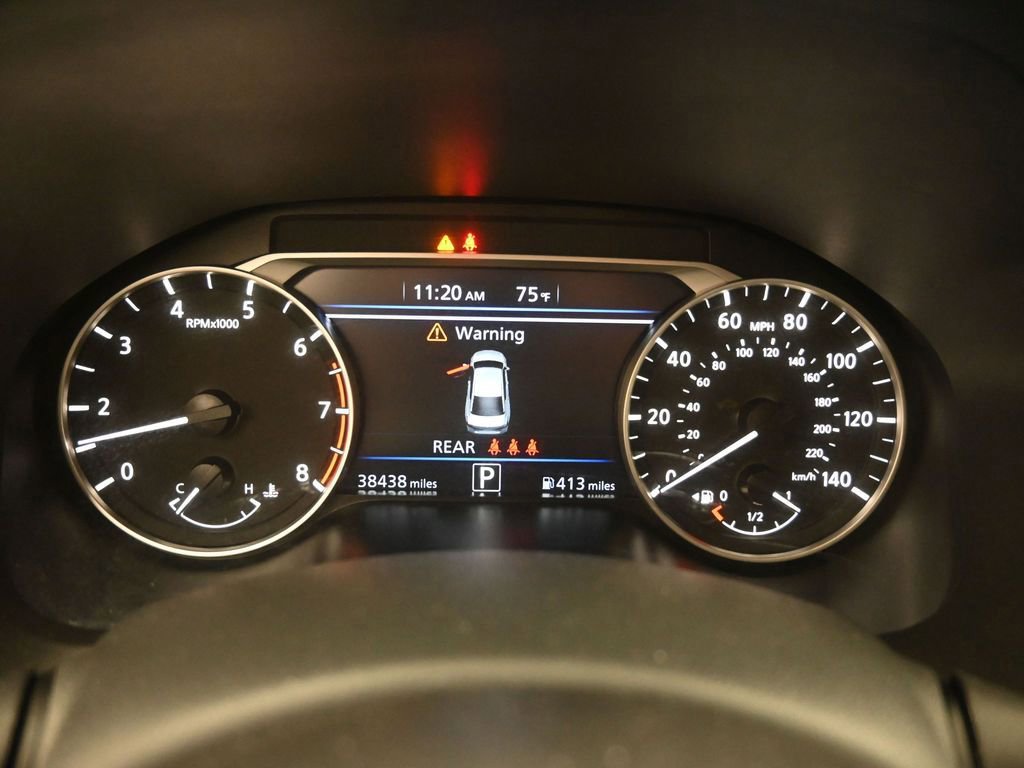 Used 2025 Nissan Altima 2.5 SV FWD image 14