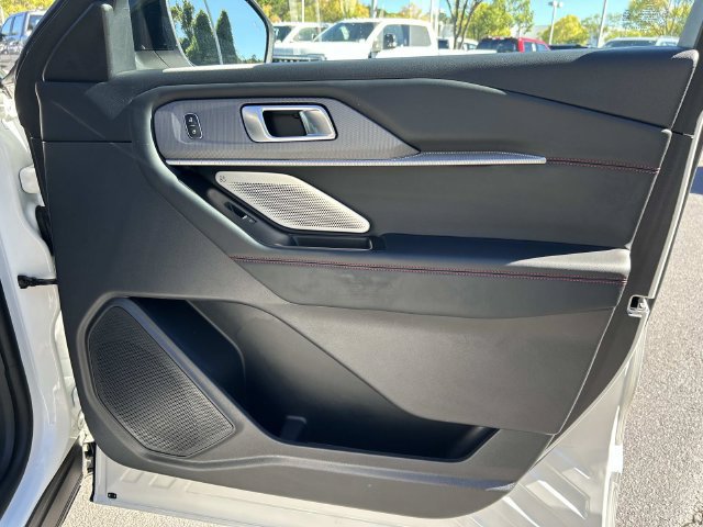 Certified 2025 Ford Explorer ST AWD/4WD image 33