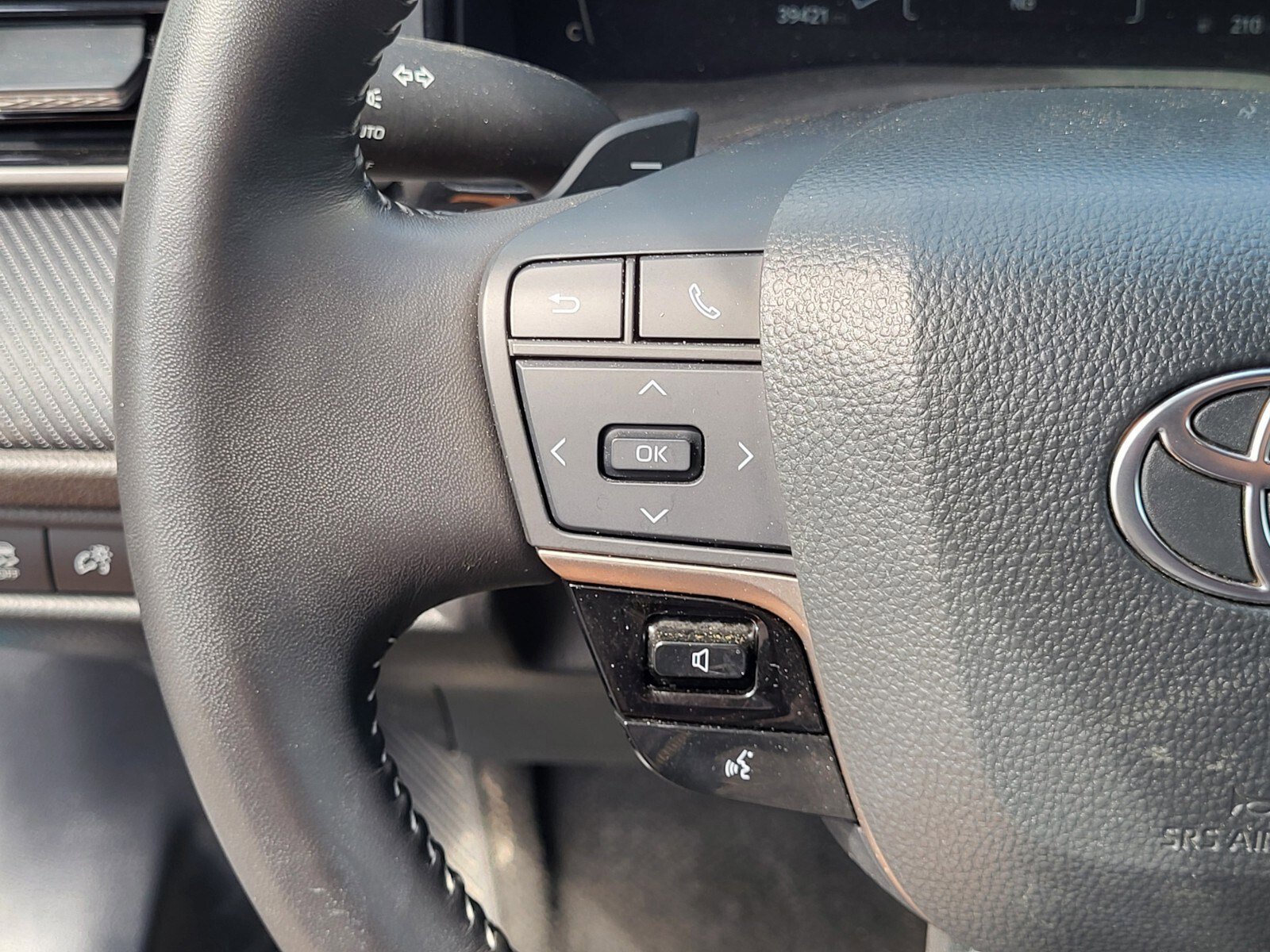 Used 2025 Toyota Camry SE image 24