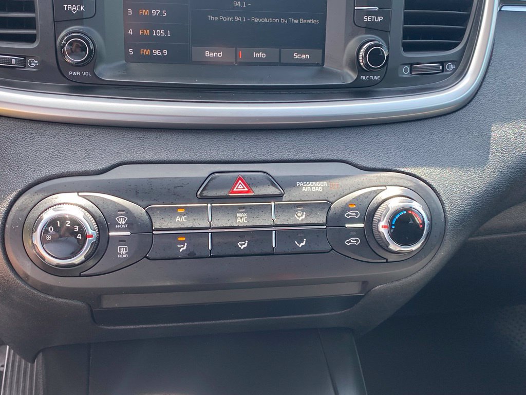 Used 2020 Kia Sorento L FWD image 17