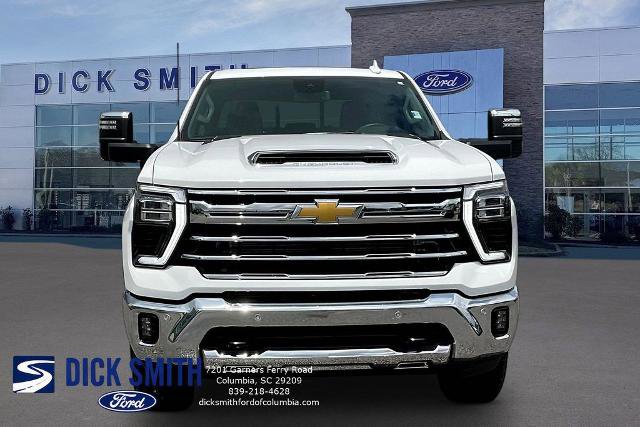Used 2026 Chevrolet Silverado 2500 LTZ w/ LTZ Convenience Package AWD/4WD image 2