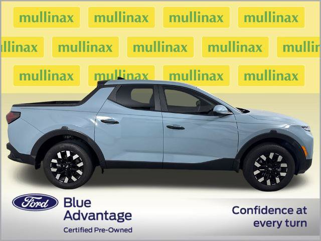 Used 2025 Hyundai Santa Cruz SE FWD image 2
