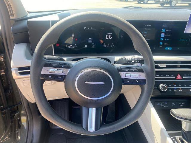 Used 2025 Hyundai Tucson SE image 18