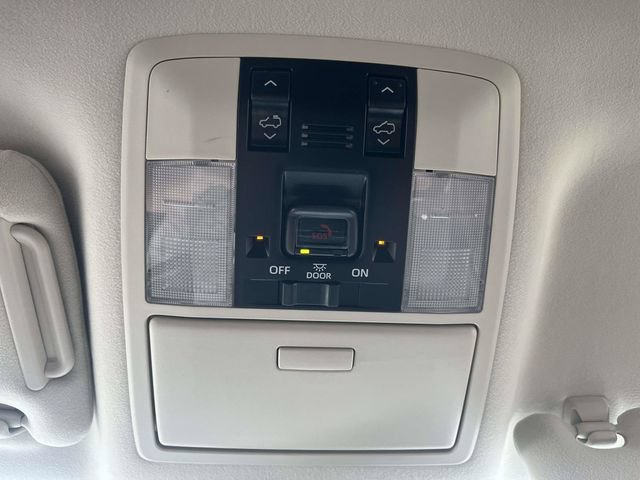 Used 2023 Lexus GX 460 Premium w/ Premium Package AWD/4WD image 34