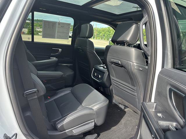 Certified 2025 Ford Expedition Platinum w/ Stealth Appearance Package AWD/4WD image 19