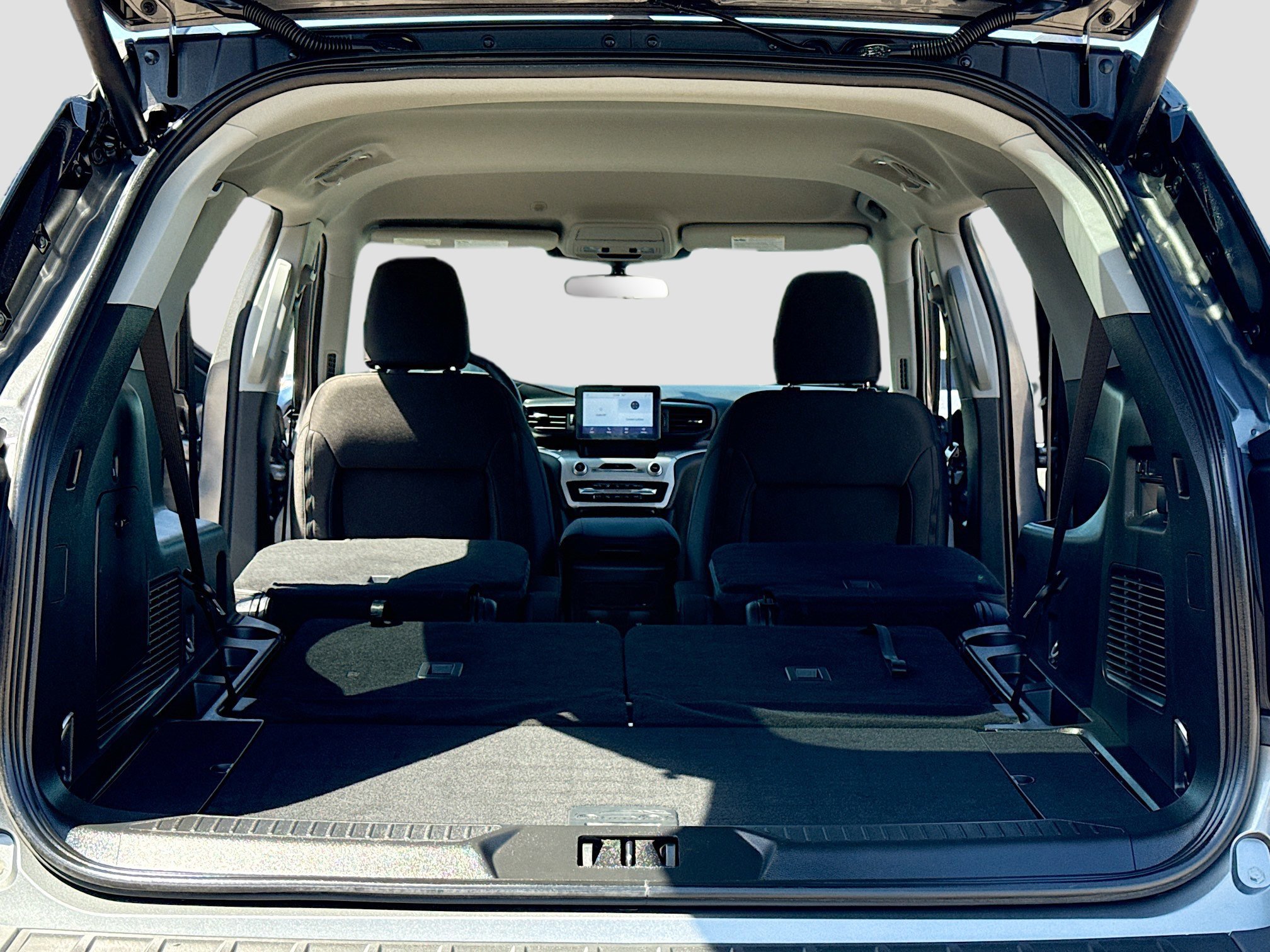 Certified 2024 Ford Explorer XLT w/ Class IV Trailer Tow Package image 10