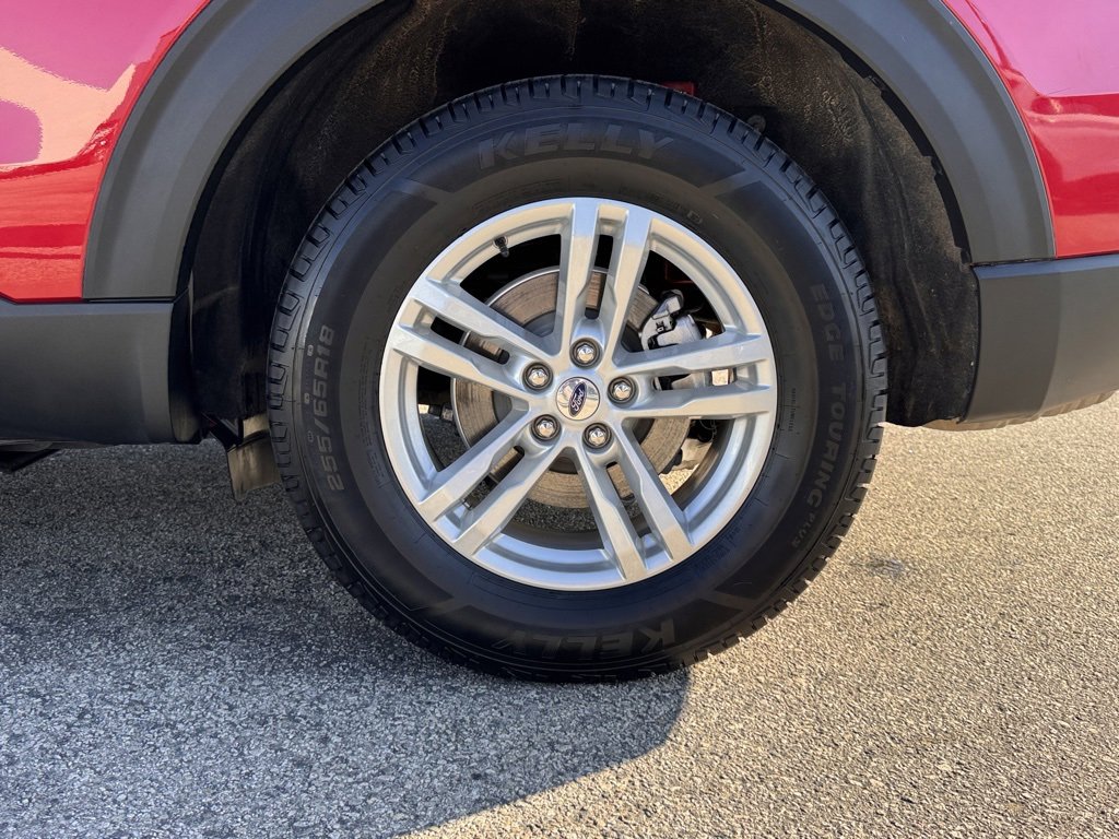 Certified 2022 Ford Explorer XLT w/ Equipment Group 202A image 15