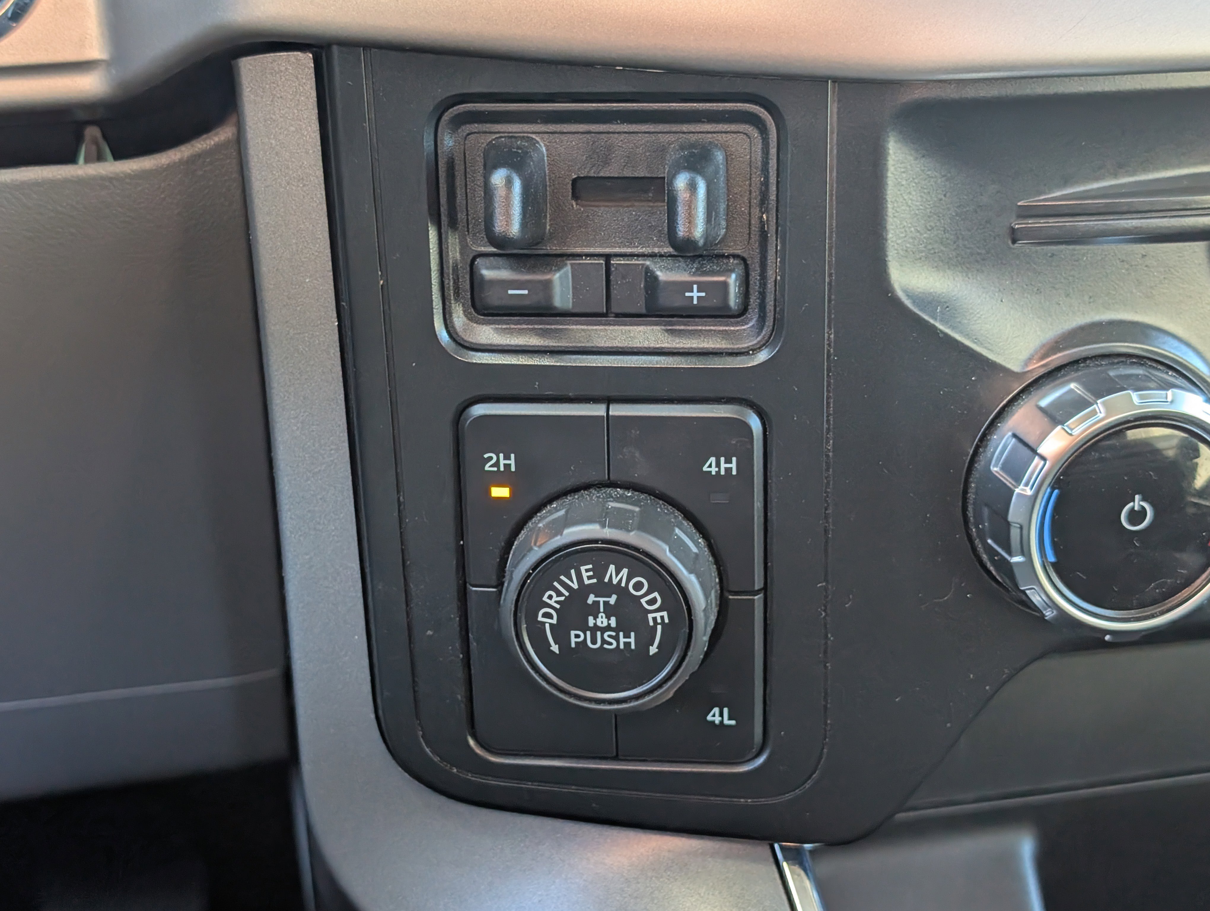 Certified 2022 Ford F150 XLT w/ Equipment Group 302A High image 26