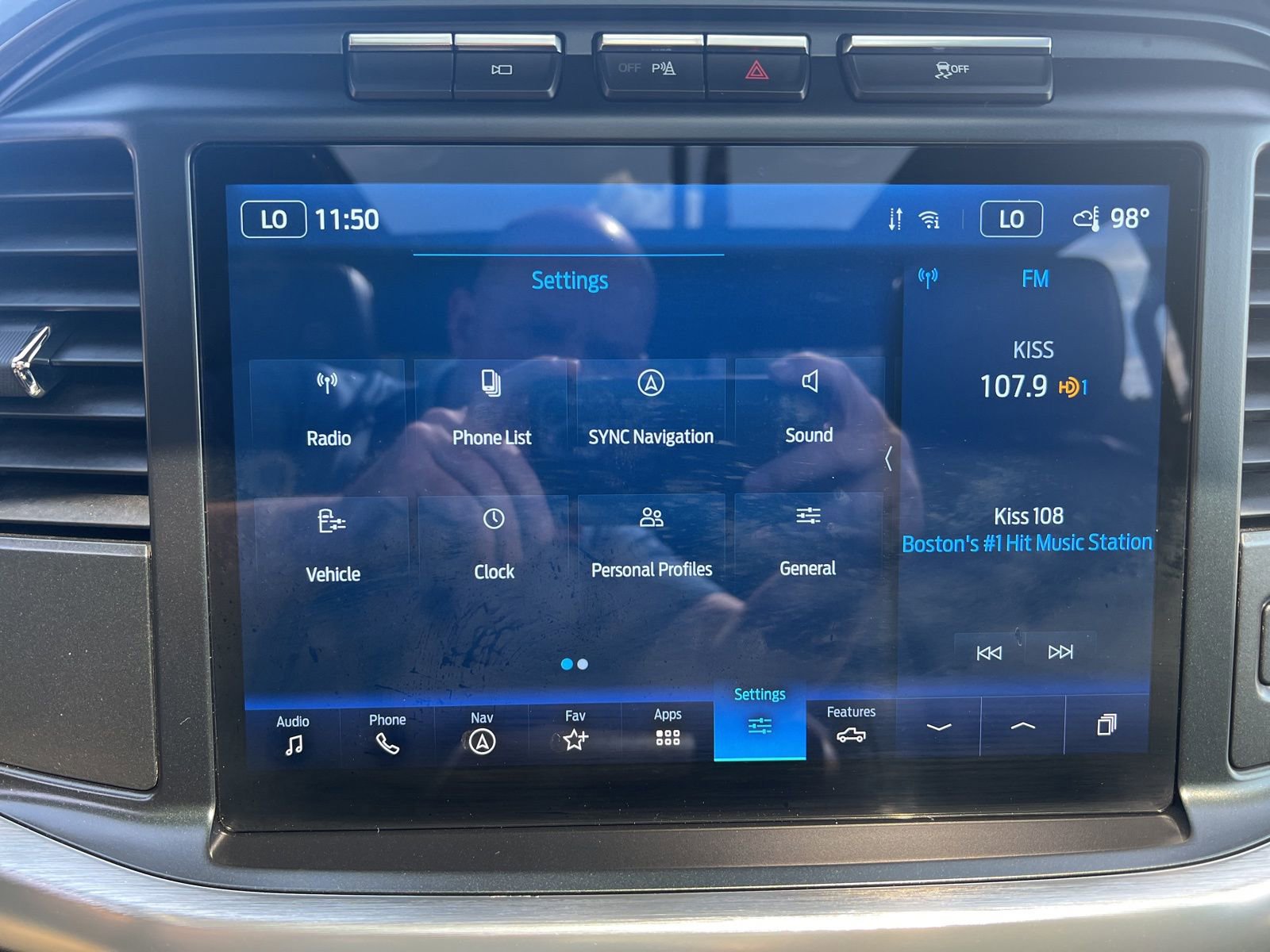 Certified 2022 Ford F150 Lariat w/ Equipment Group 502A High image 35