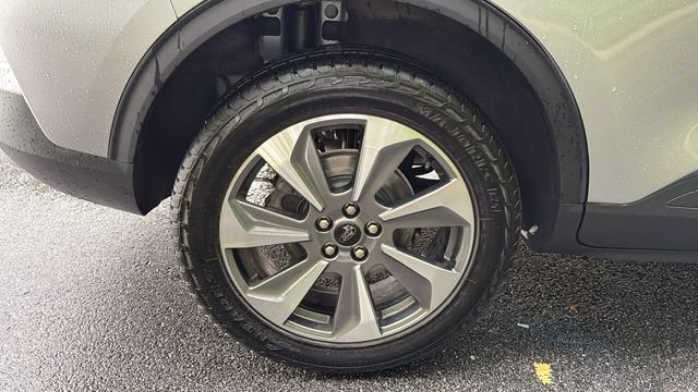 Certified 2024 Ford Escape Platinum AWD/4WD image 17