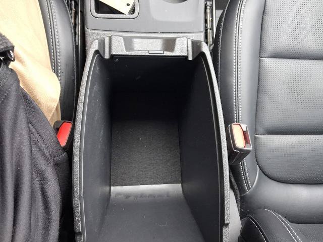 Certified 2025 Ford Escape Platinum AWD/4WD image 17