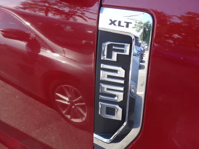 Certified 2021 Ford F250 XLT w/ XLT Premium Package AWD/4WD image 16