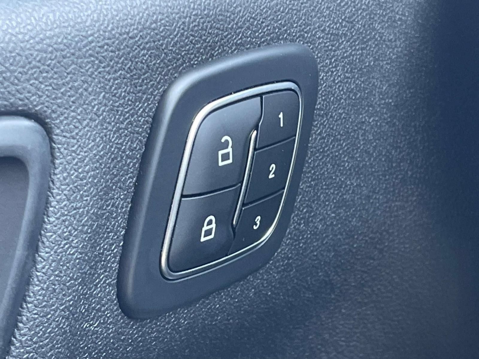 Certified 2023 Ford Escape Platinum AWD/4WD image 29