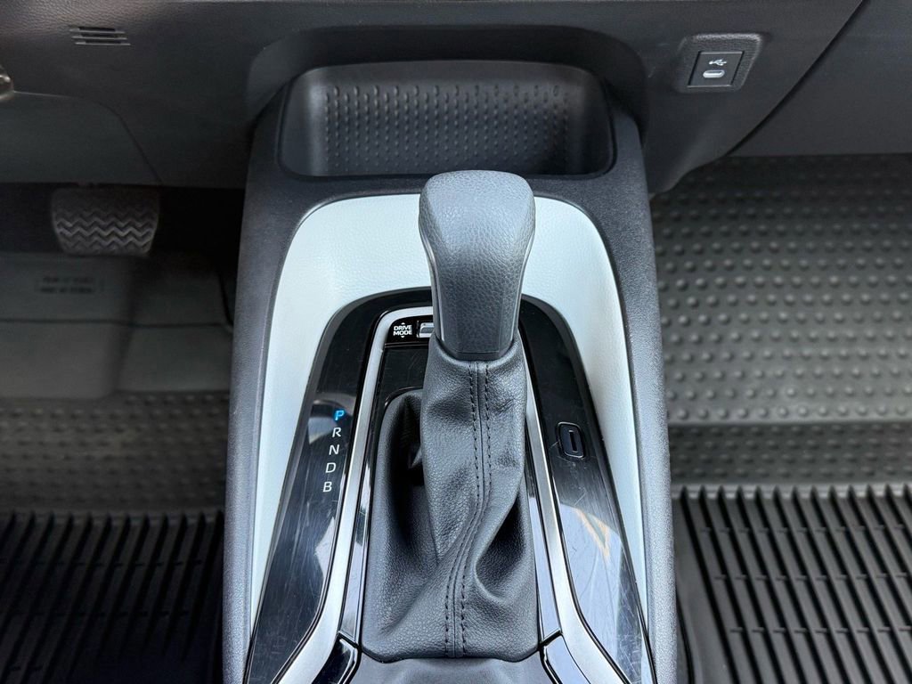 Used 2025 Toyota Corolla SE image 22