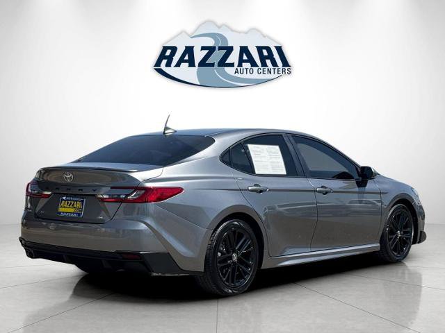 Used 2025 Toyota Camry SE FWD image 3
